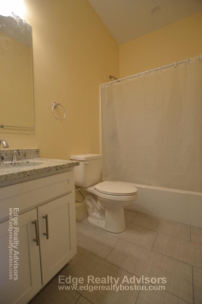 33 Pratt St unit 2, Allston, MA 02134 - photo 5