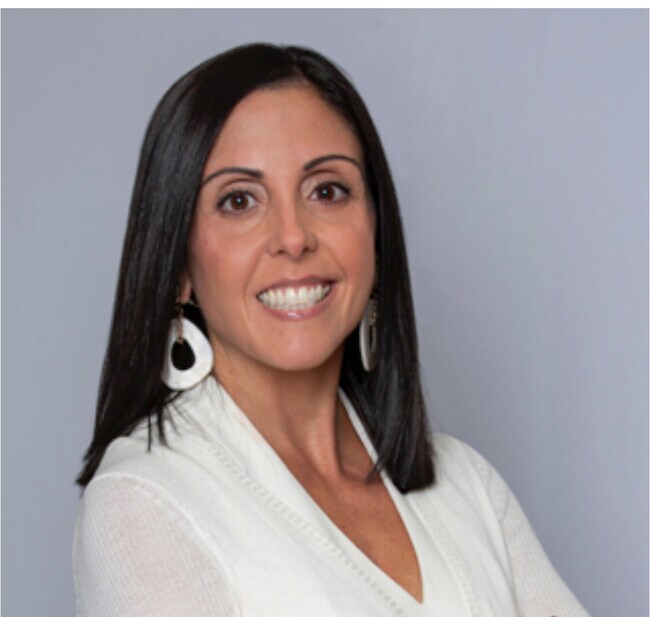 Melina Finley Real Estate Agent in New Britain, CT