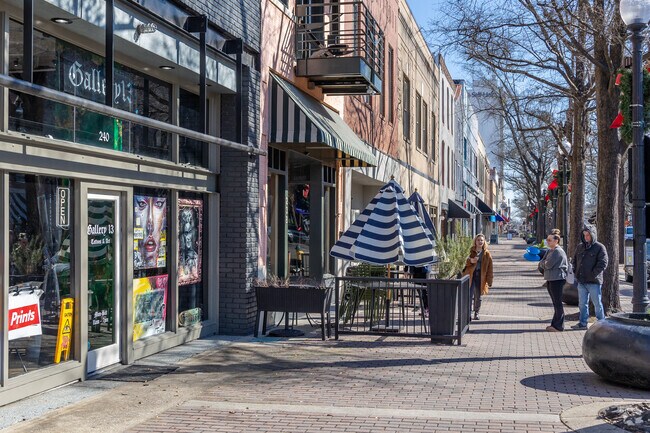 Downtown Fayetteville is just a 10 minute drive from the Westover area.