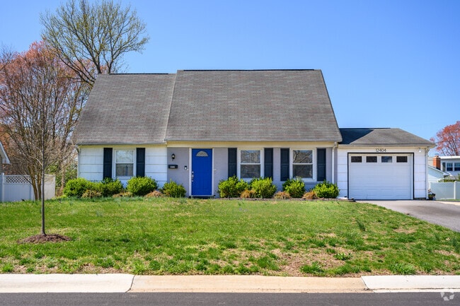 You'll find quaint homes with medium sized yards in Somerset.