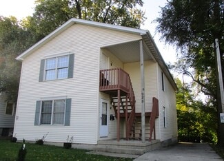 928 W Grove St Unit 1, Bloomington, IL 61701