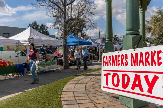 The popular Tuesday afternoon Farmer’s Market in Central Escondido.