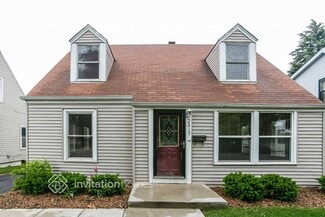 2517 Scott St, Franklin Park, IL 60131