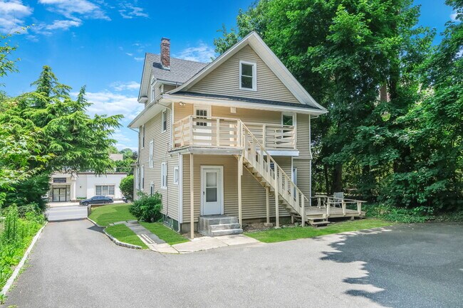 483 New York Ave unit 2, Huntington, NY 11743 - photo 3