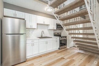 2 Rock Creek Dr, Delaware, OH 43015