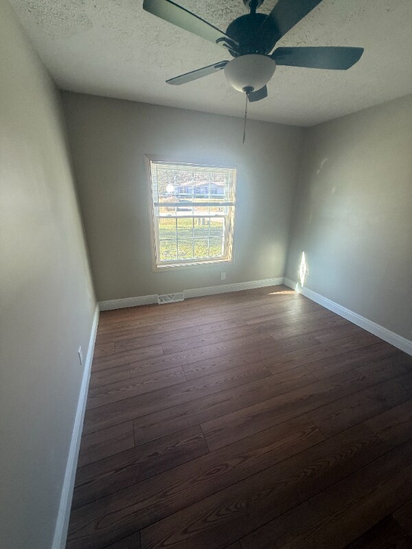 1561 Maryan Ave, Amelia, OH 45102 - photo 4