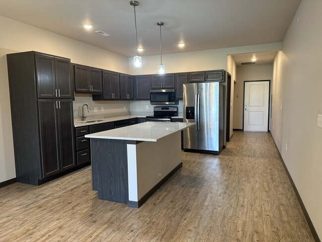 950 Commercial St unit 202, Lisbon, IA 52253 - photo 3