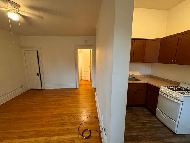 29 Langdon St, Madison, WI 53703 - photo 3