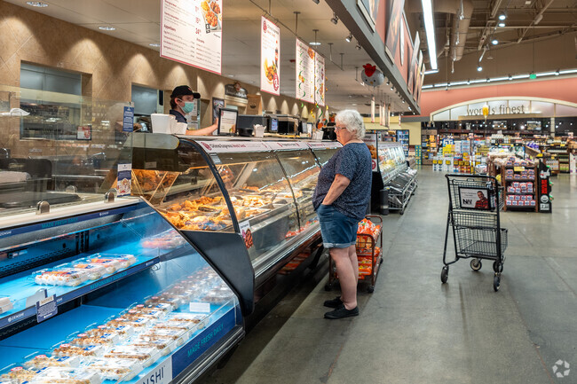 Cordata residents can choose from the closeby Safeway, Haggen, Fred Meyer or even Costco.