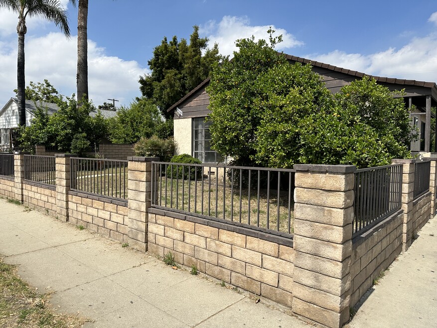 8532 Tilden Ave, Panorama City, CA 91402 - photo 1