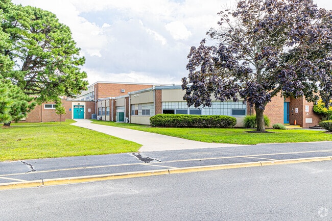 Lake Riviera Middle School