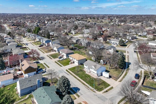 Chalco neighborhood streets are lined with trees that offer shade during your afternoon walks.