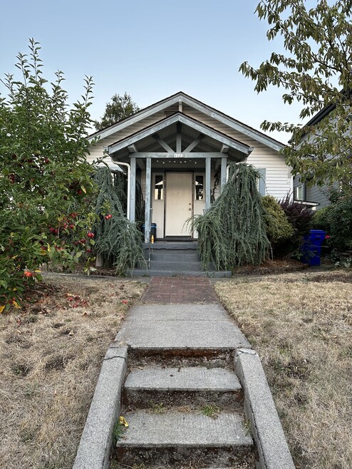 5322 NE 11th Ave, Portland, OR 97211 - photo 1