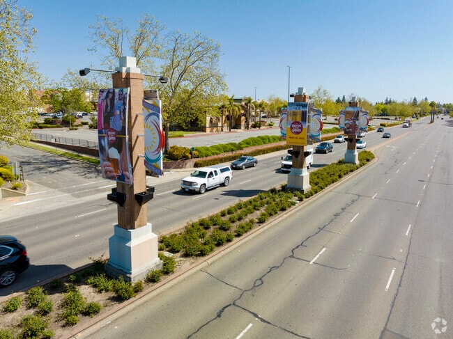 Sunrise Marketplace is a Longstanding Shopping Center in the Golden Oaks Neighborhood