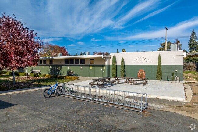 Your kids will enjoy learning in the inspiring atmosphere of Presentation Blessed Mary School.