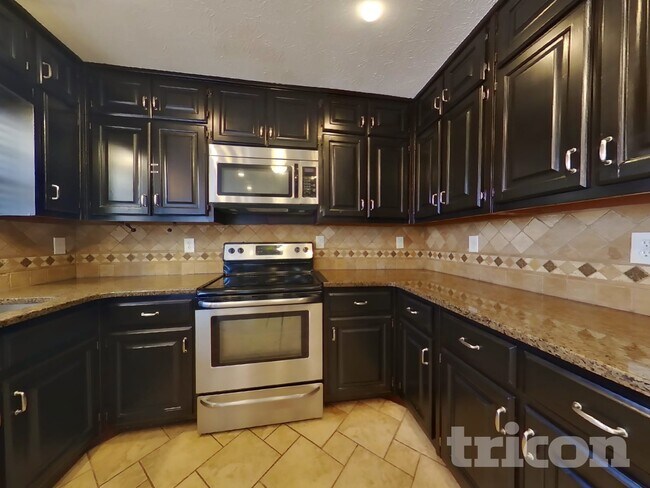 1050 Swan Mill Ct, Suwanee, GA 30024 - photo 5