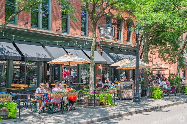 Near West Sider's can grab a craft beer from Great Lakes Brewery in nearby Ohio City.