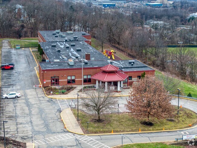 State Street Elementary School is a public K-5 school and is rated C+ by Niche.