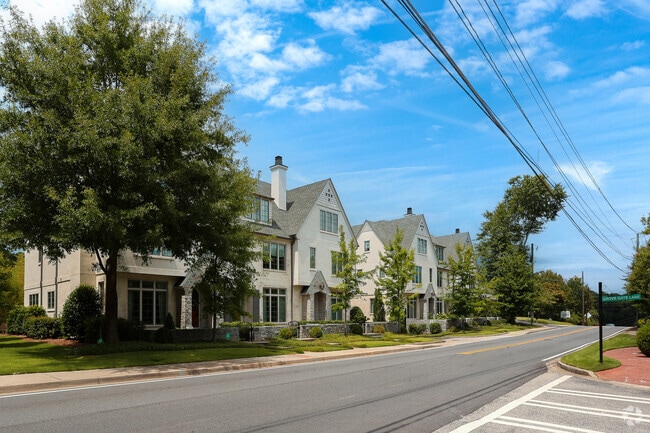 Vinings offers an abundance of townhouses throughout the neighborhood.