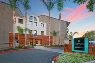 6530 Independence Ave, Canoga Park, CA 91303