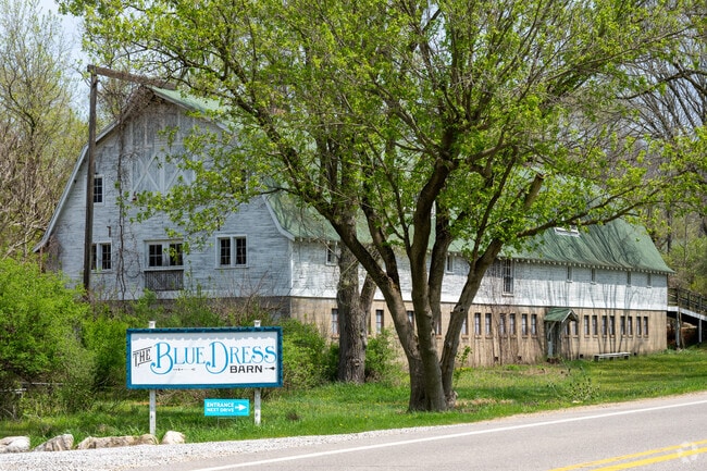 The Blue Dress is a beautiful wedding venue in Millburg, one of several in the area.