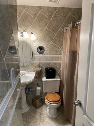 6570 W 2nd Ct Unit 1, Hialeah, FL 33012