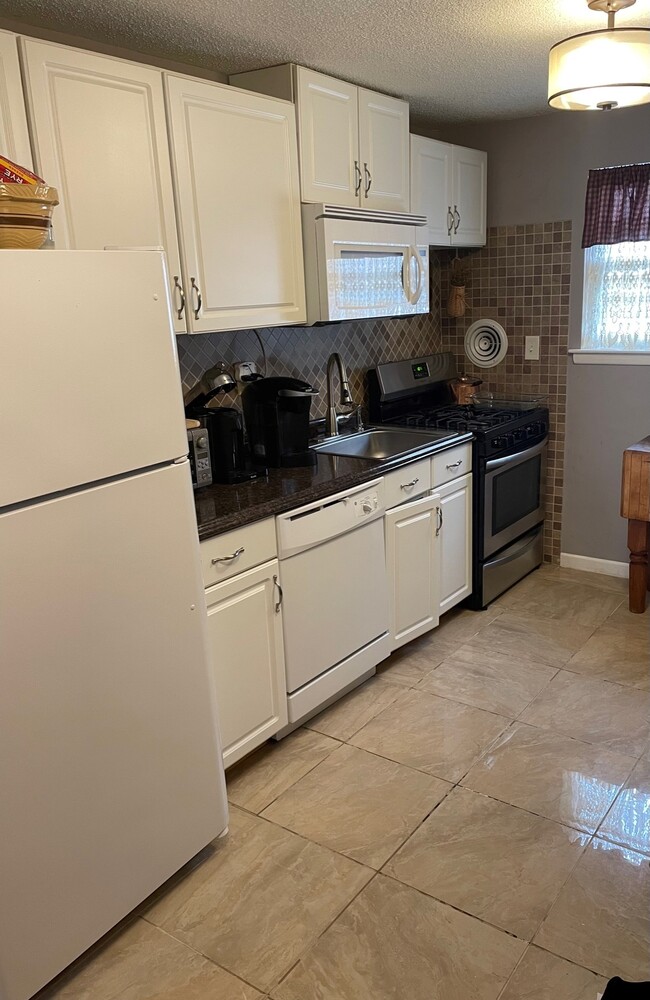 65 Sigwin Dr Unit 65, Wallingford, CT 06492