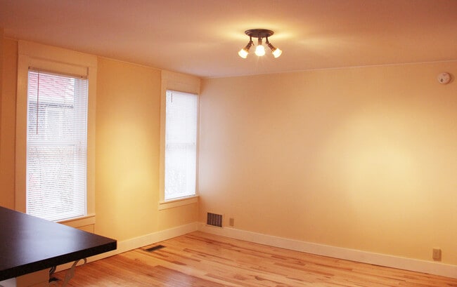 137 Park St unit 3, Burlington, VT 05401 - photo 3
