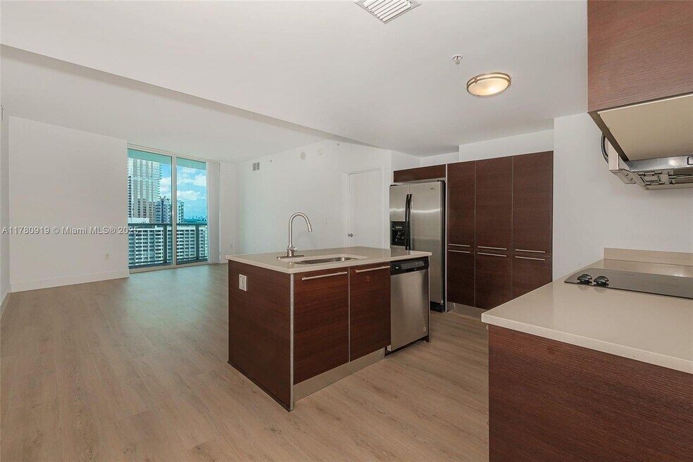 Quantum On the Bay unit 1604, Miami, FL 33132 - photo 1