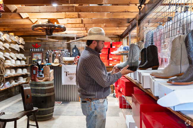 F&F Feeds sells farming supplies as well as stylish Western clothes and accessories.