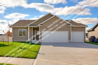 209 12th Ct NW, Bondurant, IA 50035