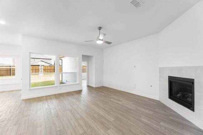 14418 Mietner St, Pilot Point, TX 76258 - photo 3