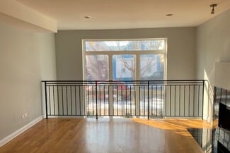 2327 S Sawyer Ave Unit 1st floor B, Chicago, IL 60623