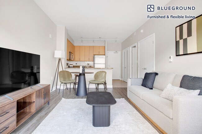 443 New York Ave NW unit FL9-ID452, Washington, DC 20001 - photo 3