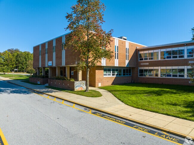 Annapolis Middle School serves grades 6th through 8th in Eastport.