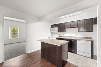 2131 Copley Rd, Akron, OH 44320