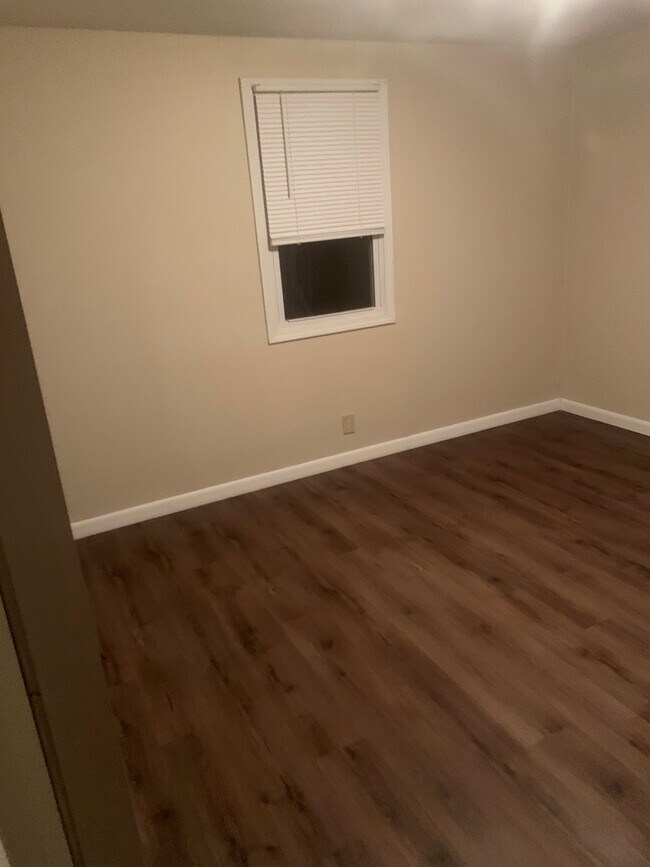 103 Eads St unit B, Thomasboro, IL 61878 - photo 7