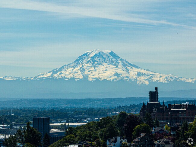 Mt.Rainier as seen from Seatac.