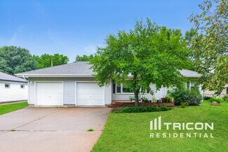 406 E River St, Monticello, MN 55362