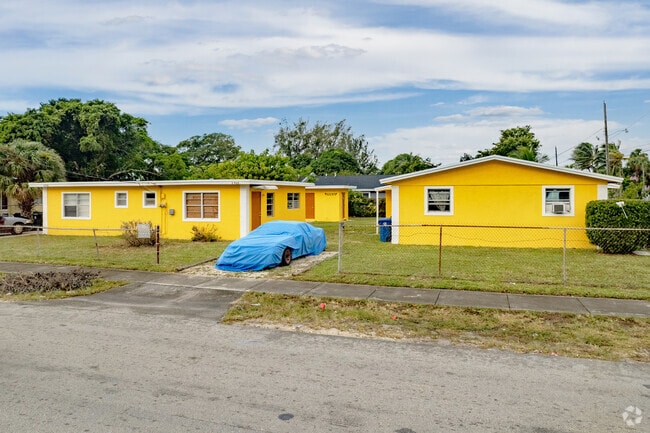 Multiplexes are common in the Rock Island neighborhood of Ft Lauderdale, FL.