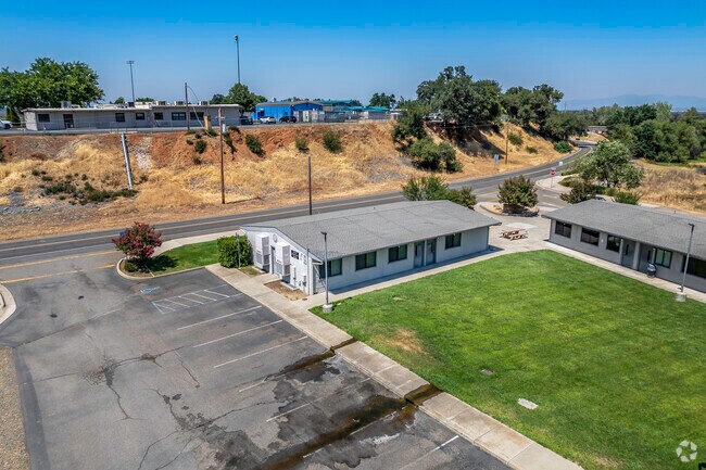 Oakview High (Alternative) offers opportunities to earn credits through work experience.