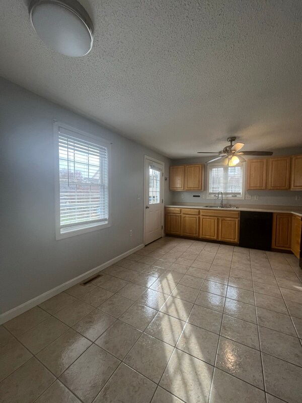 775 Chicopee St, Chicopee, MA 01013 - photo 7
