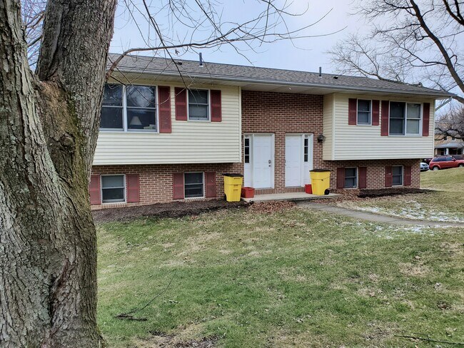 121 Edith St unit 123 Edith Street, State College, PA 16803 - photo 7