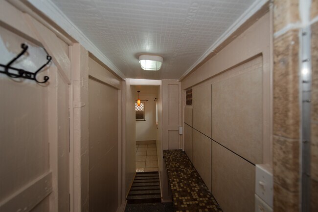 99-060 Nalopaka Place unit Studio, Aiea, HI 96701 - photo 4