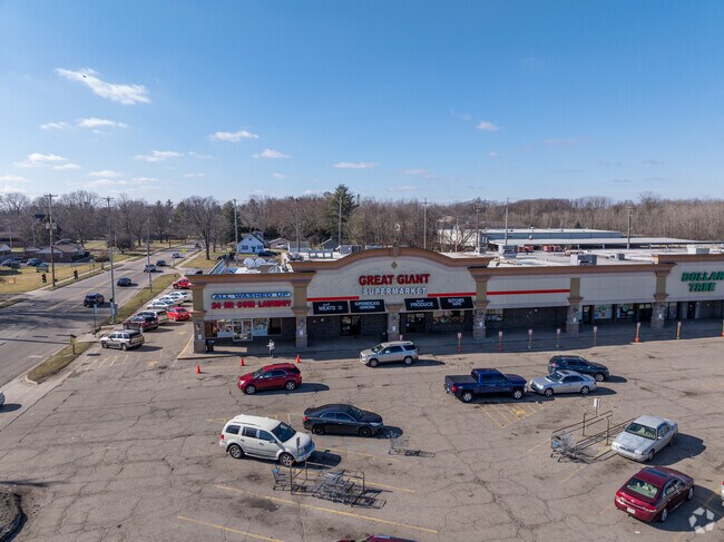 Great Giant Supermarket, located need Greencroft Park, is an alternative to Kroger.