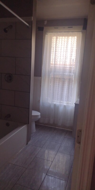 869 Kenneth Ave unit 2nd floor, New Kensington, PA 15068 - photo 4