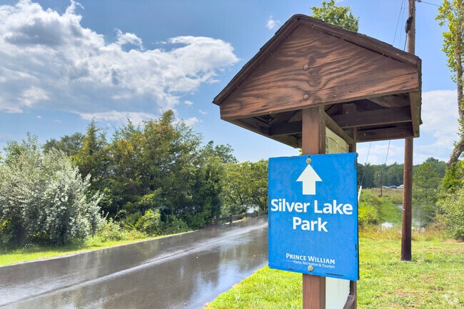 Explore the outdoors at Silver Lake Park in Bull Run Mountain Estates.