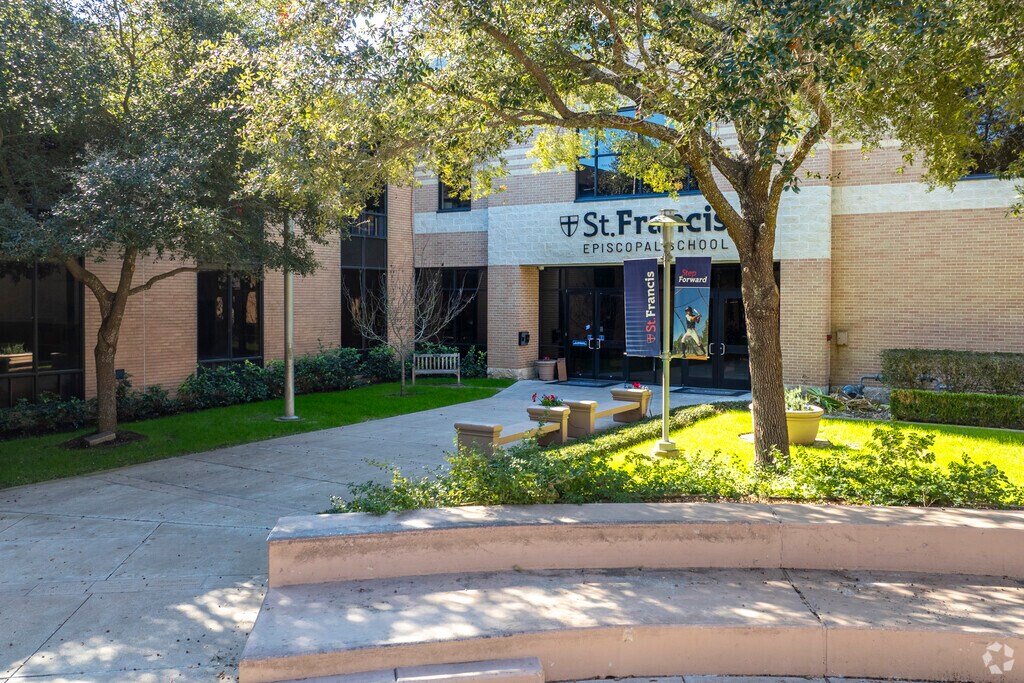 St. Francis Episcopal School offers a comprehensive and enriching educational experience.