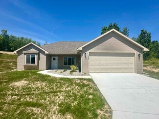 1966 Burning Bush Ct, Adrian, MI 49221