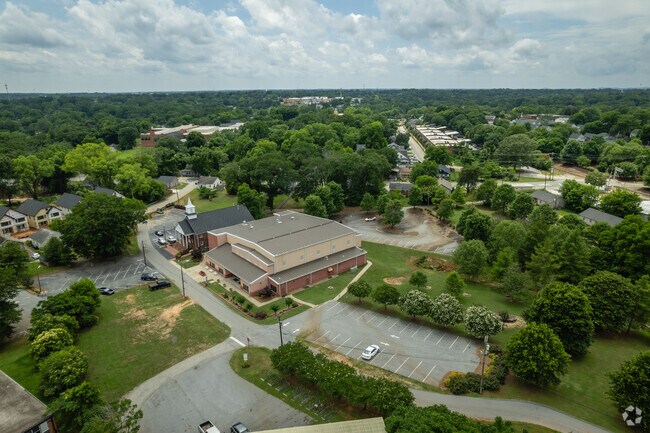 Students living in Greenville can attend Best Skills Academy.